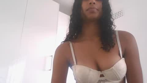 Snapshot of indanbella19 chatting on June 20, 2026, 5:43 am indanbella19 online show from June 20, 2026, 5:43 am
