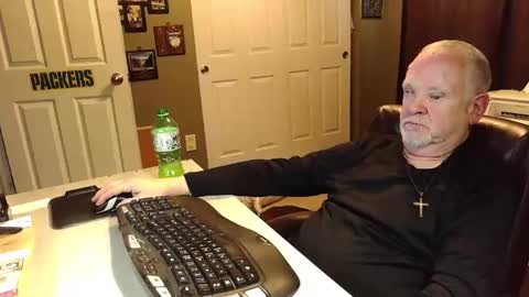 Papa online show from November 11, 2025, 8:20 pm