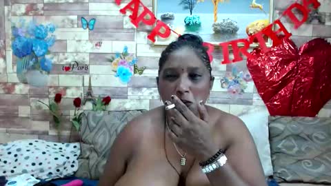 Snapshot of indianblue3 chatting on January 28, 2025, 11:17 pm tracy online show from January 28, 2025, 11:17 pm