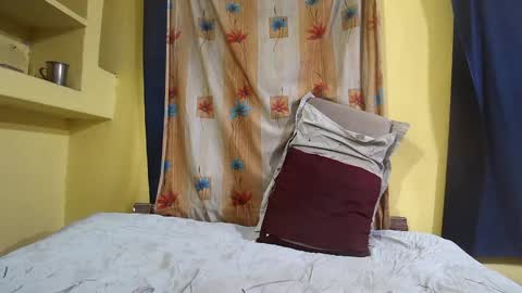 Snapshot of indiancumking chatting on December 20, 2024, 2:27 pm inindiancumking online show from December 20, 2024, 2:27 pm