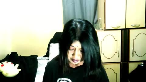Snapshot of indianpleasures21 chatting on May 8, 2026, 5:24 am indianpleasures21 online show from May 8, 2026, 5:24 am