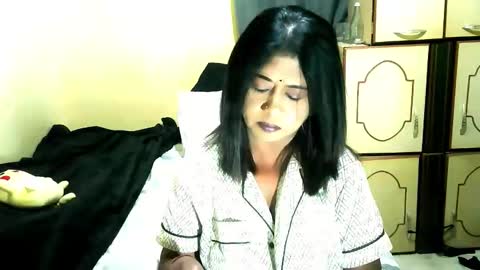 Snapshot of indianpleasures21 chatting on May 11, 2026, 6:38 pm indianpleasures21 online show from May 11, 2026, 6:38 pm