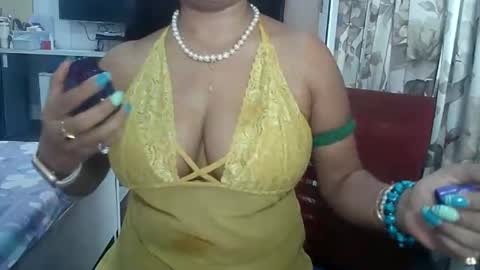 Snapshot of indianrads9 chatting on June 11, 2026, 8:01 am Radha online show from June 11, 2026, 8:01 am