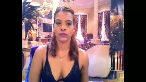 indiansexyass4u2luv online show from April 10, 2026, 10:03 pm