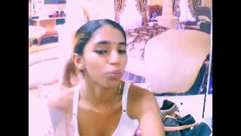 Snapshot of indiansexyslender4u2luv chatting on March 9, 2025, 8:51 am indiansexyslender4u2luv online show from March 9, 2025, 8:51 am