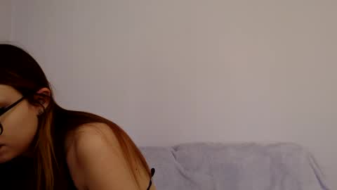 Indigo Elle online show from February 16, 2025, 9:27 pm