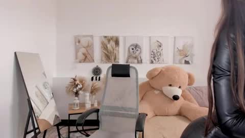 INDIGO online show from April 12, 2026, 10:20 am