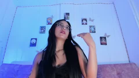 Snapshot of ineedmydaddy_ chatting on July 5, 2026, 1:34 am Luna online show from July 5, 2026, 1:34 am