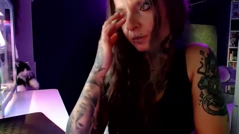 Snapshot of inesdesire chatting on December 31, 2024, 11:42 am InesDesire online show from December 31, 2024, 11:42 am