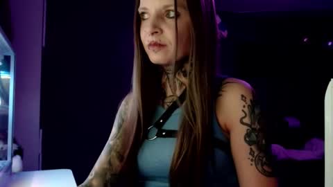 Snapshot of inesdesire chatting on January 21, 2025, 3:32 pm InesDesire online show from January 21, 2025, 3:32 pm