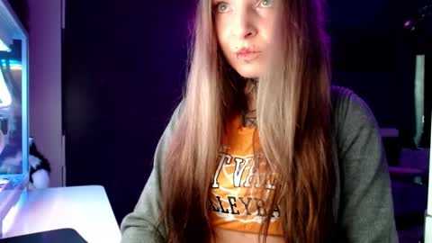 Snapshot of inesdesire chatting on February 5, 2025, 8:11 am InesDesire online show from February 5, 2025, 8:11 am