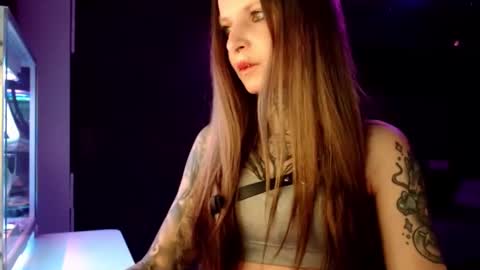 Snapshot of inesdesire chatting on February 11, 2025, 9:14 pm InesDesire online show from February 11, 2025, 9:14 pm