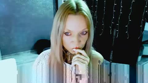 Snapshot of inesdesire chatting on September 24, 2025, 7:33 am InesDesire online show from September 24, 2025, 7:33 am