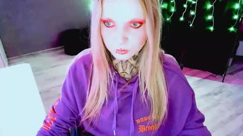 Snapshot of inesdesire chatting on October 1, 2025, 9:21 pm InesDesire online show from October 1, 2025, 9:21 pm