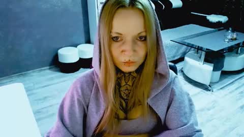 Snapshot of inesdesire chatting on October 17, 2025, 8:55 pm InesDesire online show from October 17, 2025, 8:55 pm