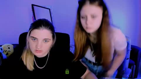Snapshot of inga_gree chatting on October 19, 2025, 7:03 pm inga_gree online show from October 19, 2025, 7:03 pm