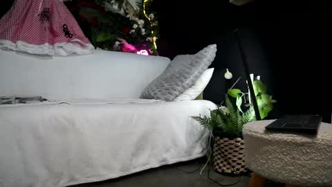 Snapshot of ingadn chatting on October 1, 2025, 5:08 pm IngAdn online show from October 1, 2025, 5:08 pm