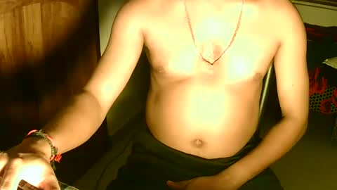 Snapshot of ingloriousuncut chatting on January 6, 2025, 6:31 pm Inglorious Hairy Uncut online show from January 6, 2025, 6:31 pm