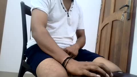 Snapshot of ingloriousuncut chatting on July 9, 2026, 6:01 pm Inglorious Hairy Uncut online show from July 9, 2026, 6:01 pm