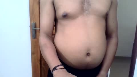 Snapshot of ingloriousuncut chatting on July 15, 2026, 6:29 am Inglorious Hairy Uncut online show from July 15, 2026, 6:29 am