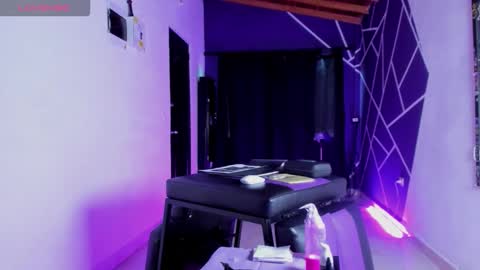 Snapshot of ink_demon chatting on October 1, 2025, 7:09 pm demon online show from October 1, 2025, 7:09 pm