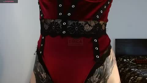 Snapshot of inked_val chatting on May 20, 2026, 3:40 pm Valerie online show from May 20, 2026, 3:40 pm