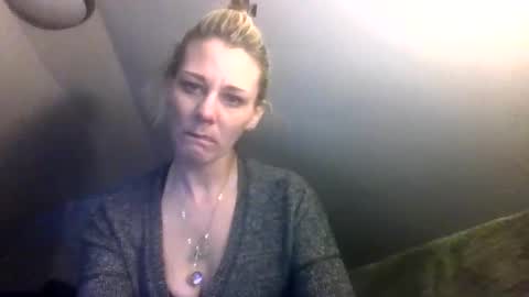 Snapshot of inkedvixon chatting on February 27, 2026, 5:46 pm inkedvixon online show from February 27, 2026, 5:46 pm