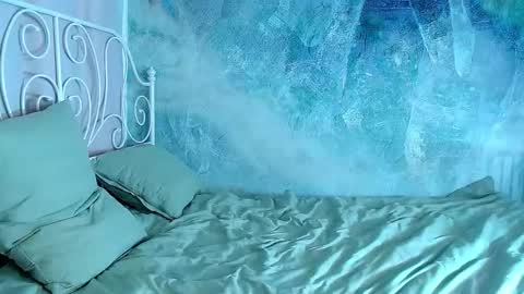 Lina online show from February 19, 2026, 11:17 am