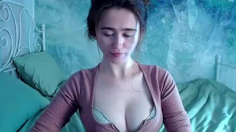 Lina online show from May 15, 2026, 11:34 pm