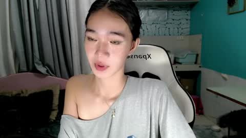 Snapshot of innocent_reign69 chatting on April 22, 2026, 4:08 pm Reign online show from April 22, 2026, 4:08 pm