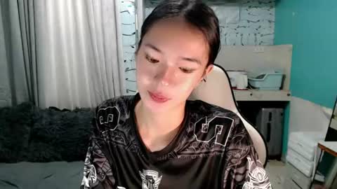 Snapshot of innocent_reign69 chatting on July 19, 2026, 6:11 pm Reign online show from July 19, 2026, 6:11 pm