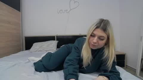 Snapshot of innocentangel2 chatting on May 5, 2026, 10:51 pm innocentangel2 online show from May 5, 2026, 10:51 pm