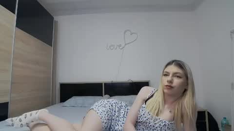 Snapshot of innocentangel2 chatting on May 27, 2026, 7:11 pm innocentangel2 online show from May 27, 2026, 7:11 pm