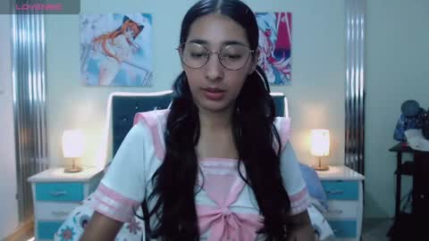 Luna moon online show from April 19, 2026, 4:01 am