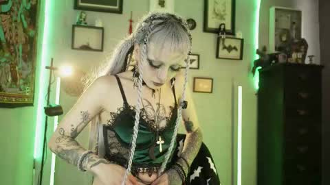 Snapshot of insania_999 chatting on February 13, 2026, 4:14 pm SANIA online show from February 13, 2026, 4:14 pm