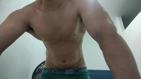 Snapshot of insistente chatting on February 5, 2026, 11:37 am INSTAGRAM camilodlx online show from February 5, 2026, 11:37 am