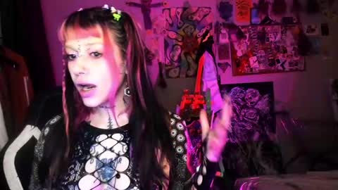 Snapshot of insunnity666 chatting on April 27, 2026, 8:40 pm Insunnity666 online show from April 27, 2026, 8:40 pm
