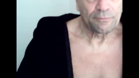 Invested online show from November 8, 2025, 9:09 am