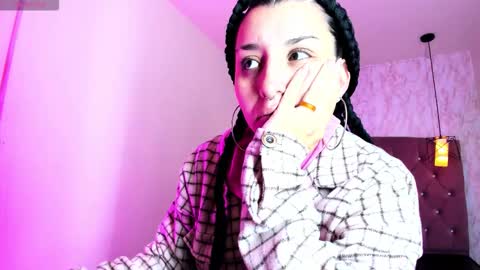 iris_77 online show from November 25, 2025, 11:10 am