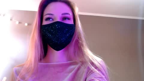 Lily online show from April 12, 2026, 2:33 pm