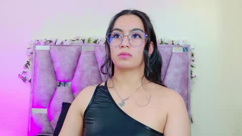 Snapshot of iris_mandarinne chatting on April 22, 2026, 6:09 pm Iris online show from April 22, 2026, 6:09 pm