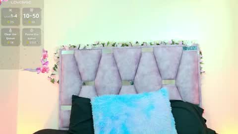 Snapshot of iris_mandarinne chatting on May 25, 2026, 4:35 pm Iris online show from May 25, 2026, 4:35 pm