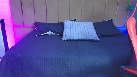 Snapshot of iris_roses chatting on June 19, 2026, 8:34 pm iris_roses online show from June 19, 2026, 8:34 pm