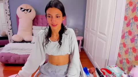 Snapshot of iris_stone_ chatting on January 10, 2025, 7:32 pm Iris online show from January 10, 2025, 7:32 pm