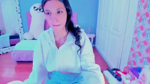 Snapshot of iris_stone_ chatting on January 17, 2025, 4:47 pm Iris online show from January 17, 2025, 4:47 pm