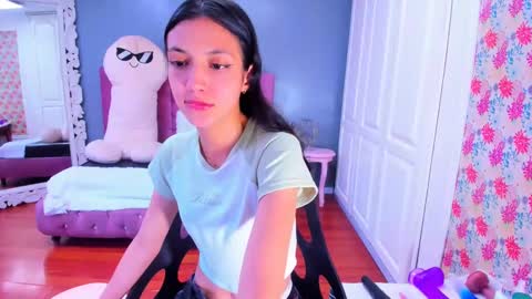 Snapshot of iris_stone_ chatting on January 25, 2025, 5:19 pm Iris online show from January 25, 2025, 5:19 pm