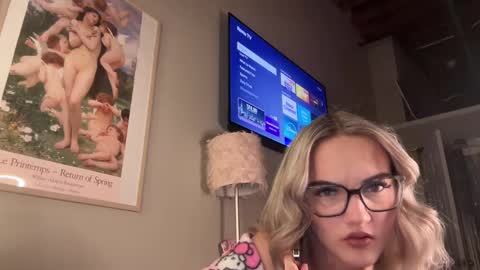 Snapshot of iris_world chatting on February 22, 2025, 12:38 am iris online show from February 22, 2025, 12:38 am