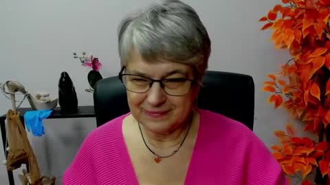 I R I S online show from December 6, 2024, 11:00 am