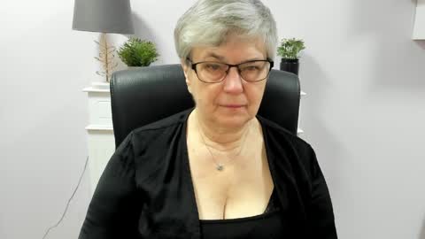 I R I S online show from April 9, 2026, 6:13 am