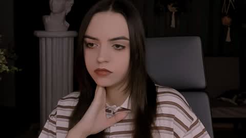 Snapshot of iriscline chatting on December 5, 2024, 4:01 pm Iris online show from December 5, 2024, 4:01 pm